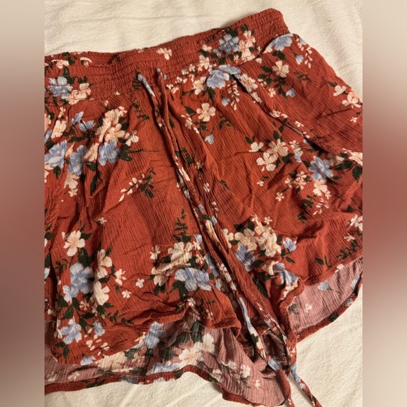 American Eagle Outfitters Orange Floral Shorts - Picture 4 of 4